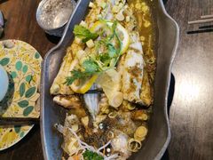 泰式招牌鲈鱼-萨芭蒂高空花园餐酒吧