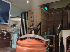 百岁牛骨头汤-龚印记牛骨牛杂屋·四代传承(珠影星光城店)