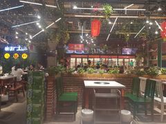 -钢管厂五区小郡肝串串香(蜀都万达店)