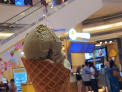 -Inside Scoop Suria KLCC