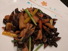 黑鸡枞菌炒双肉-童福兴·南京菜(老门东店)
