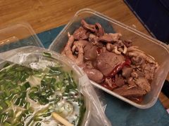 -梁老三麻辣鸡头(汝河小区店)