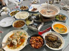 -梓檚中餐厅湖北菜小龙虾武昌鱼排骨藕汤(黄鹤楼店)