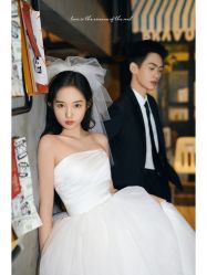-樱花婚纱摄影