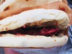 腊牛肉夹馍-杨天玉腊牛羊肉店