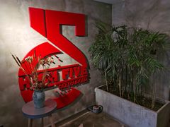 -HIGH FIVE哈福手工汉堡(桂林路店)