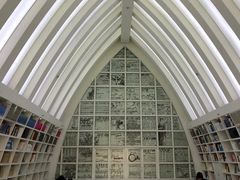 -钟书阁(松江泰晤士小镇店)