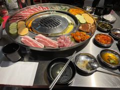 -哈哈碳都·牛肋条无限自助烤肉(台江万达店)