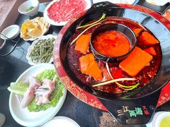 -三江两海老火锅(北京首店)