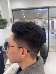 -尤司男士国潮理发馆