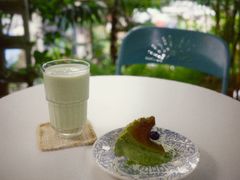 -彳亍咖啡·这里(水湾路店)