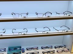 -罗伯特眼镜·蔡司官方授权(前海桂湾店)