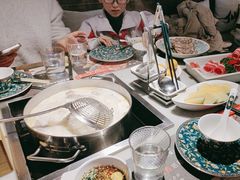 -尚尚仙·酸汤猪手·猪肚鸡火锅(华联万柳购物中心店)