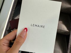 -文艺复兴百货(米兰大教堂广场店)