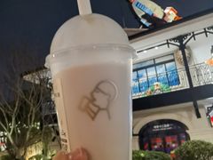 -喜茶(迪士尼小镇·平行宇宙店)