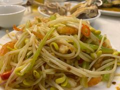 鱼干炒豆芽-焕记海鲜饭店