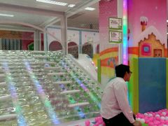 -孩子王童乐园(广州南沙万达店)