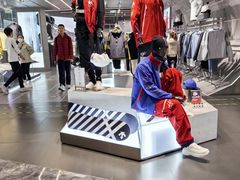 -迪桑特DESCENTE(北京三里屯BLANC店)