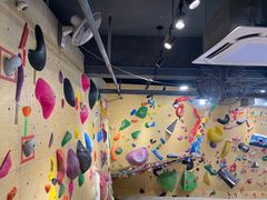 -Upper Climbing Gym 攀岩(华侨城店)