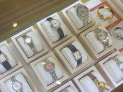 -海星奢选二手奢侈品手表包包鉴定回收寄卖(墨玉南路店)