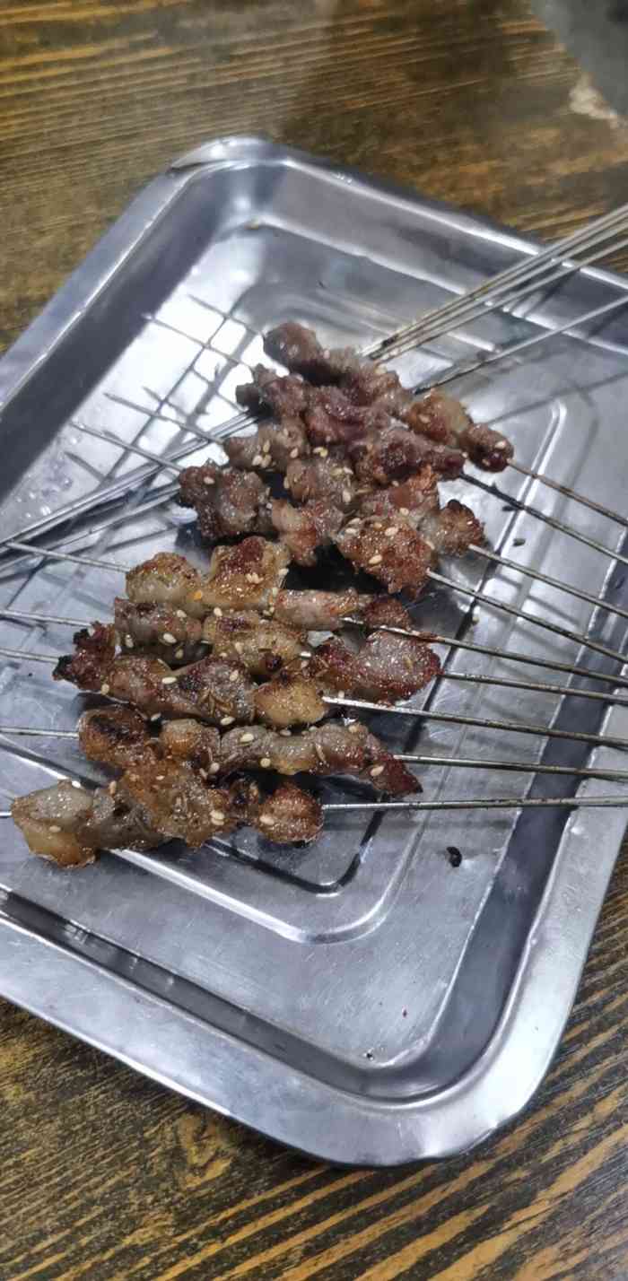 大尾巴羊肉串(怀远门店)-"下午决定去这家吃,我和我的小伙伴穿小胡同.