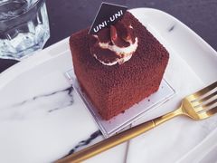 -UNI UNI(环亚凯瑟琳店)