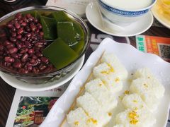 红豆翡翠凉粉-周大娘牛乳(旧寨古村总店)