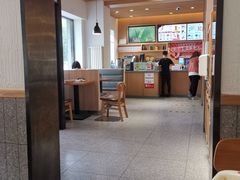 大堂-南城香·饭香串香馄饨香(赵公口店)