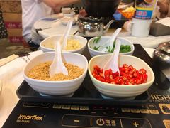 -鲜入围煮花胶鸡海鲜火锅