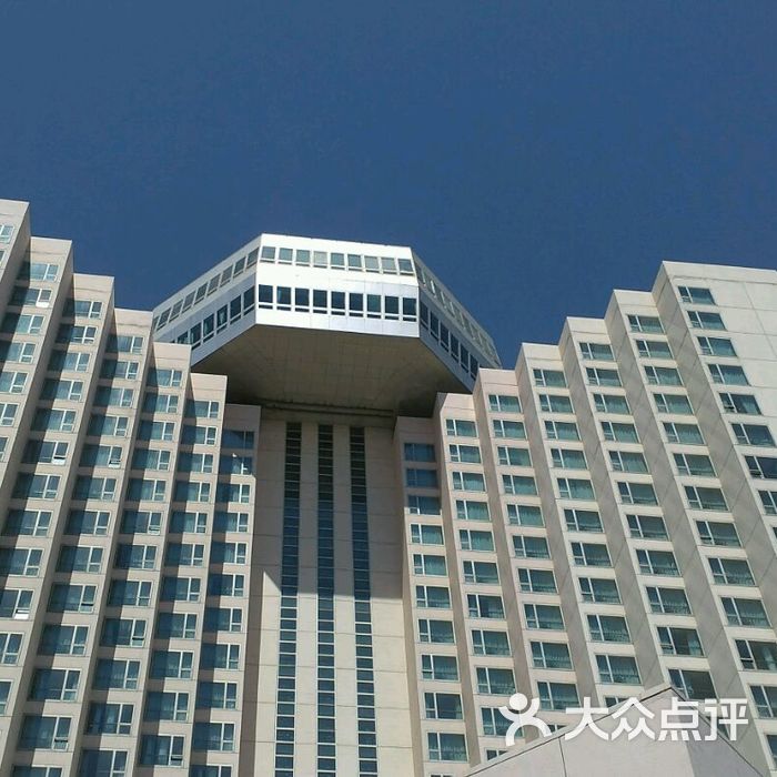 紫金云顶海鲜自助旋转餐厅