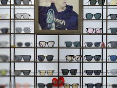 -回瑞眼镜·蔡司·依视路官方授权店(广益路万达店)