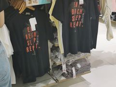 -优衣库(重庆星光时代广场店)