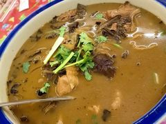 -闯关东东北农家菜(崂山石老人店)