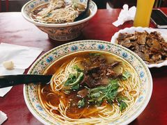 -金杨拉面王小吃面馆·牛三宝面·红烧牛肉粉
