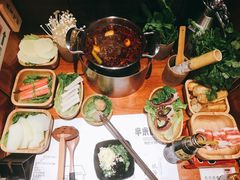 -独食火锅·半米屋台(直营总店)