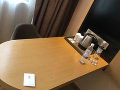 -悦季酒店(广州三元里地铁站店)