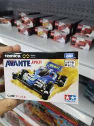 -来此探索玩具仓储店