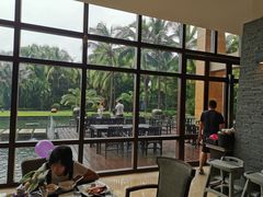 -三亚湾海居铂尔曼度假酒店