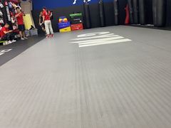 -成杰格斗·拳击·柔术·防身术(建设路店)
