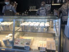 面包甜点陈列柜-喜茶(昆明恒隆广场店)