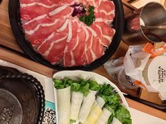 -老牌坊云南鱼豆花火锅(哈西万达店)