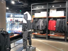 -耐克(恒隆广场店)