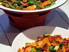-阿瓦山寨·湘菜现炒·剁椒鱼头王(咸阳总店)