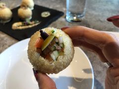 香脆素食小球配阿拉伯三角豆泥酱-新元素(三里屯太古里南区)