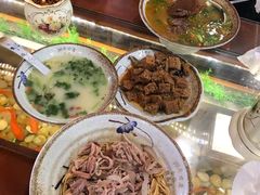 -金杨拉面王小吃面馆·牛三宝面·红烧牛肉粉