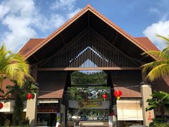 -东海岸人工湖美食村