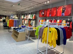 店内环境-美特斯邦威(新天地购物中心店)