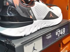 -NIKE上海青浦优选体验店
