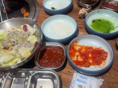 -明洞阿姨·韩式酱蟹烤肉·创意料理(三元桥店)