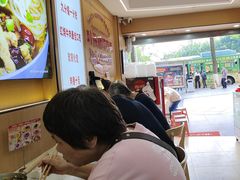 -叶伟胡辣壳面(两路口店)